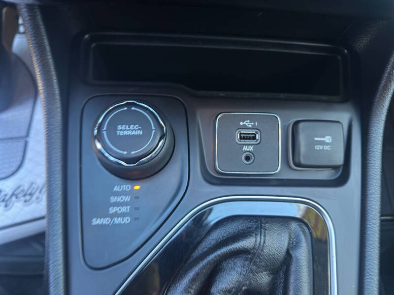 2020 Jeep Cherokee Altitude