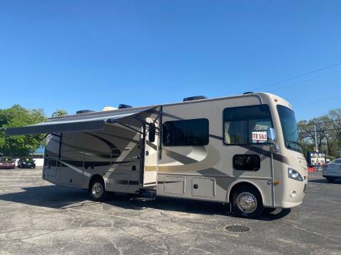 2014 Ford Motorhome Chassis for sale at Belle Auto Sales in Elkhart IN