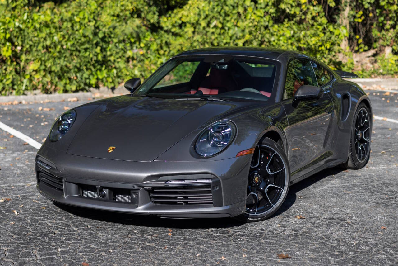 2023 Porsche 911 3