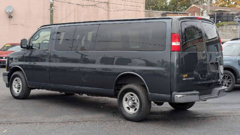 2017 Chevrolet Express LT 3500