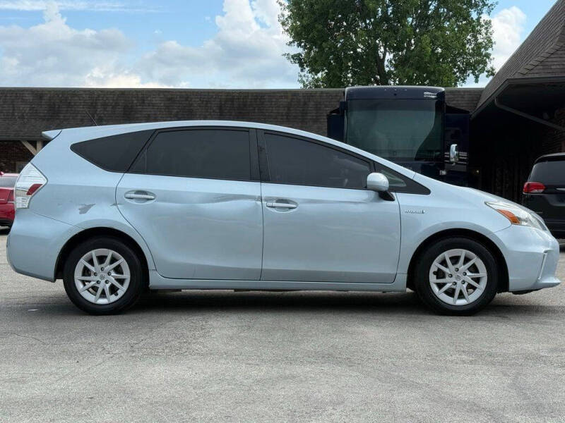 2013 Toyota Prius v Two