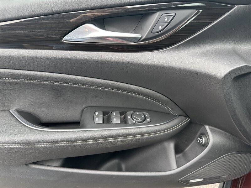 2018 Buick Regal TourX Essence