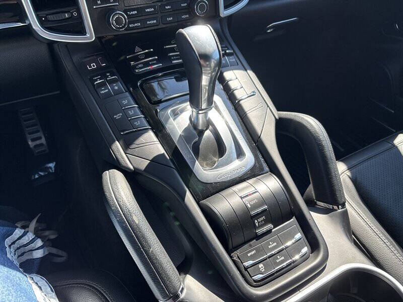 2017 Porsche Cayenne S E-Hybrid