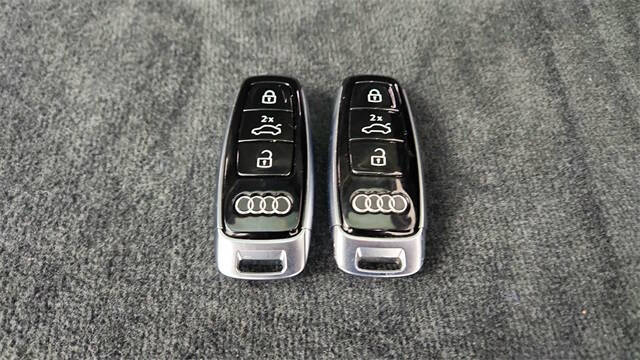 2024 Audi Q8 e-tron quattro Premium