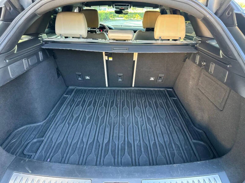 2020 Land Rover Range Rover Velar P340 R-Dynamic S