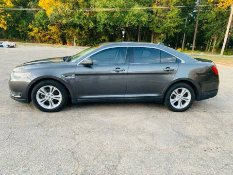 2018 Ford Taurus SE