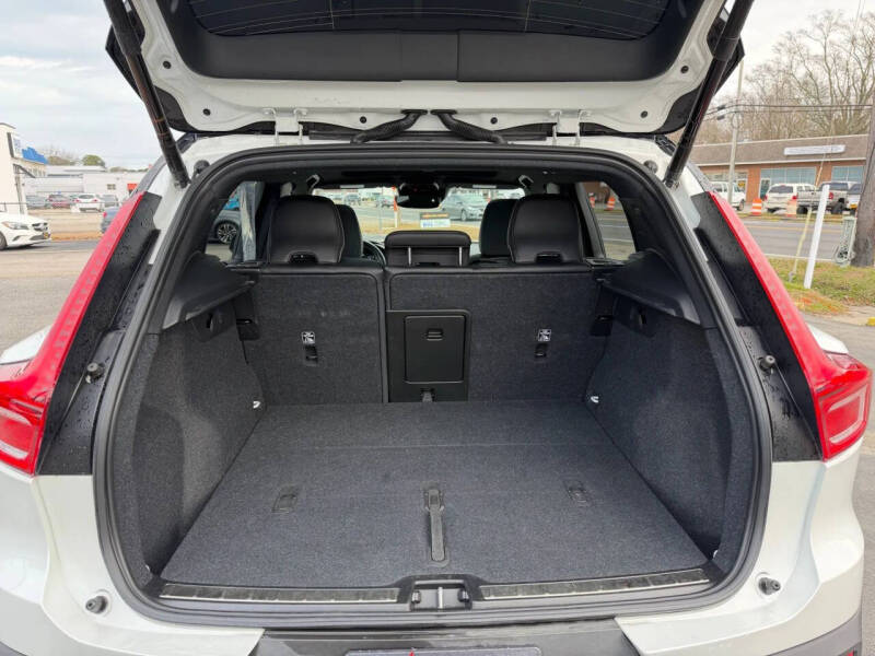 2021 Volvo XC40 T5 R-Design