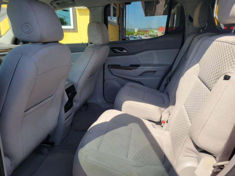 2018 GMC Acadia SLE-2