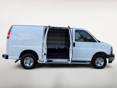 2024 Chevrolet Express 2500