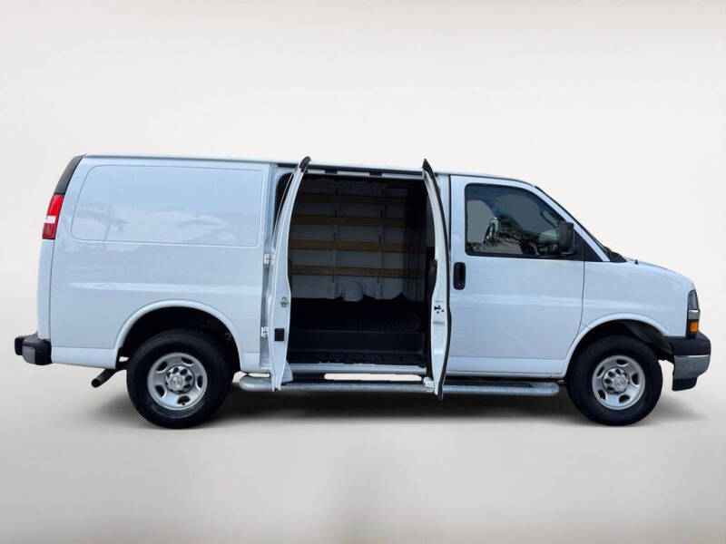 2024 Chevrolet Express 2500