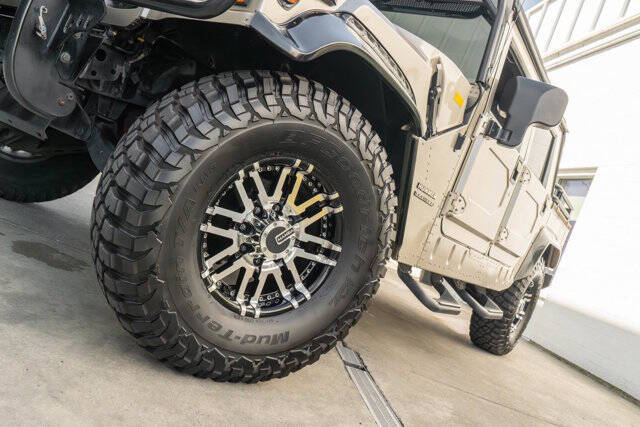 2000 AM General Hummer 8