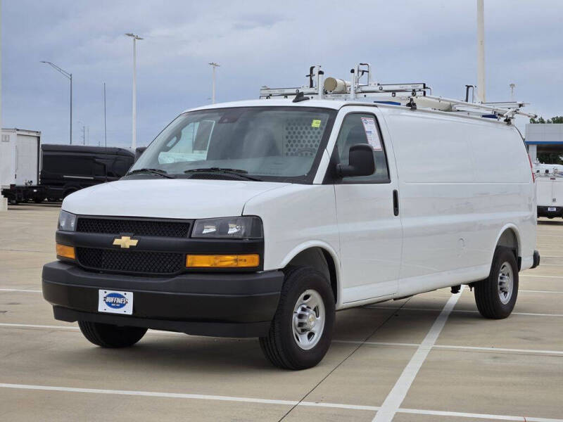 2025 Chevrolet Express 2500