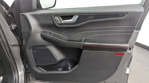 2025 Ford Escape ST-Line Select