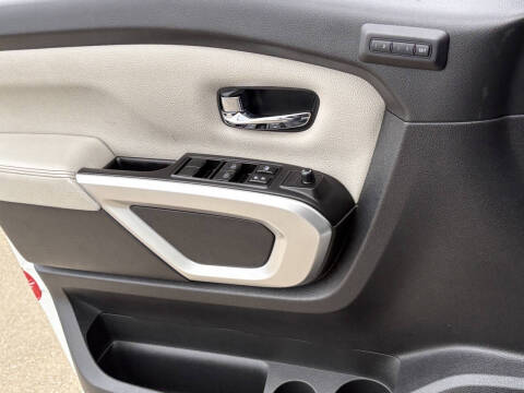 2020 Nissan Titan SL