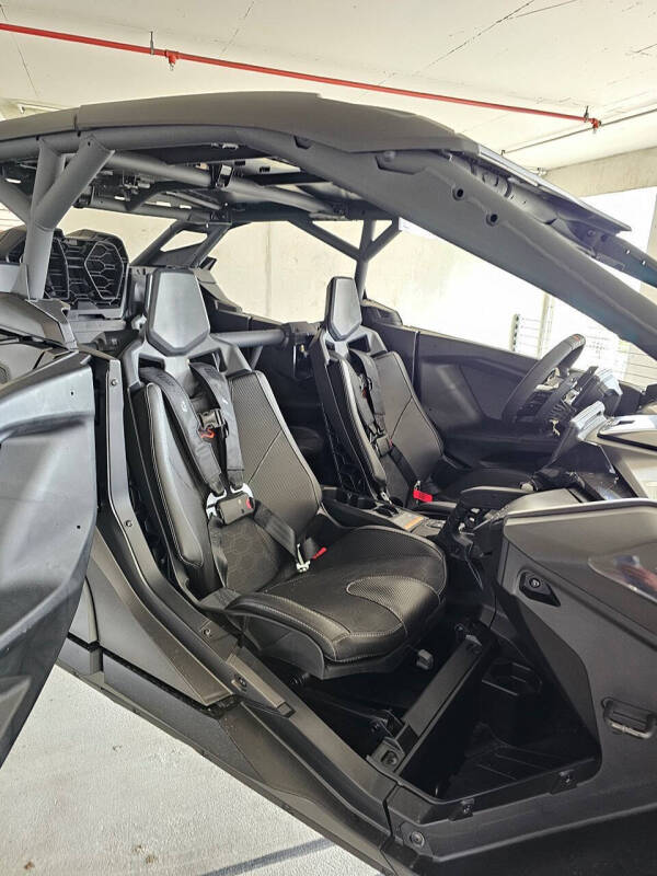 2025 Can-Am Maverick R X RS with Smart-sho