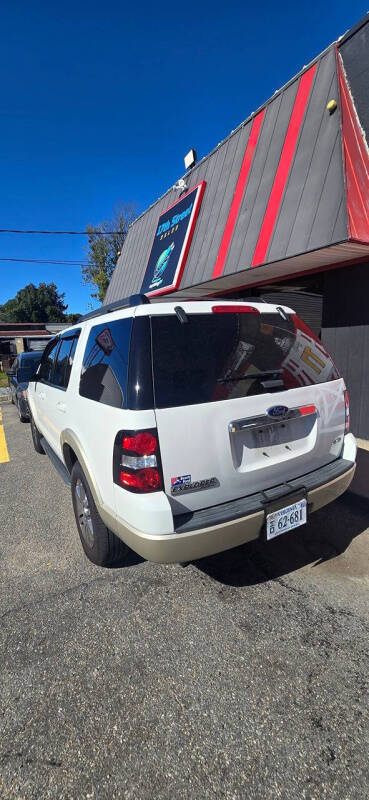 2010 Ford Explorer Eddie Bauer
