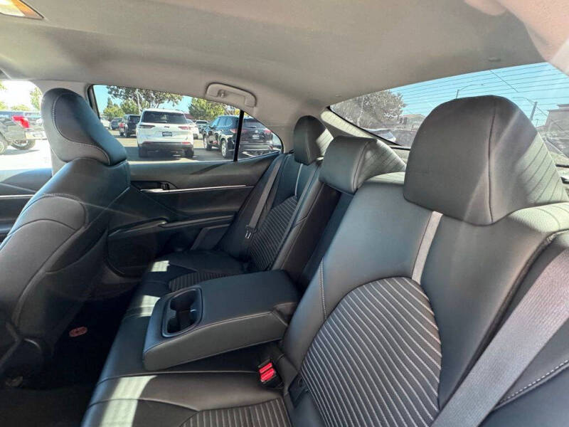 2024 Toyota Camry SE