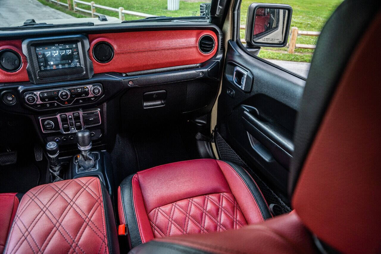 2020 JEEP Gladiator Pickup - $69,999