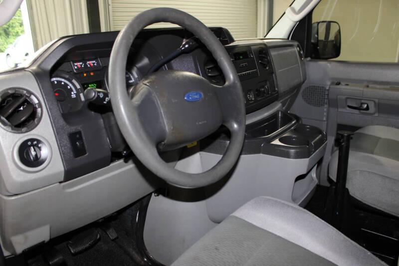 2009 Ford E-Series E-150