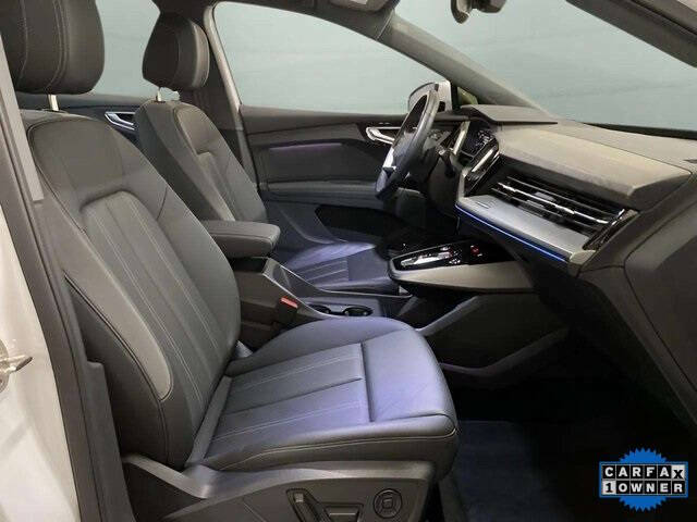 2024 Audi Q4 e-tron quattro Premium Plus 50