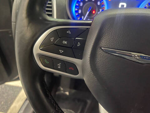 2017 Chrysler 300 C