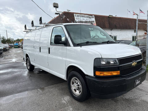 2022 Chevrolet Express 2500