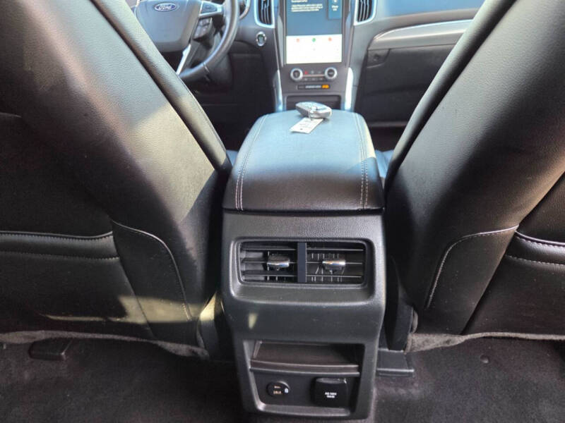 2021 Ford Edge Titanium