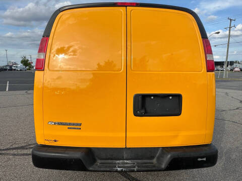 2016 Chevrolet Express 2500