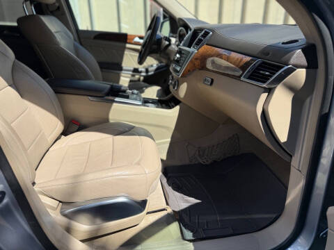 2014 Mercedes-Benz GL-Class GL 550 4MATIC