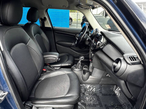 2016 MINI Hardtop 4 Door Cooper