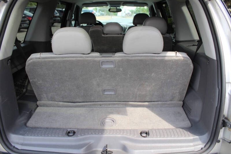 2004 Ford Explorer XLT