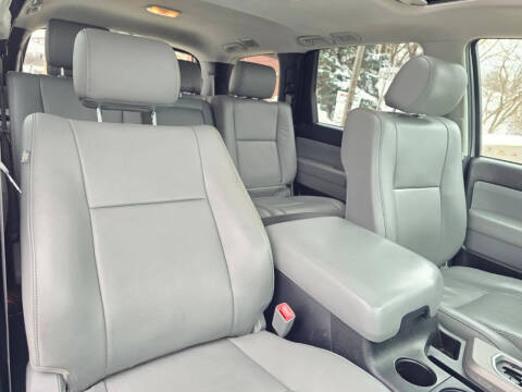 2013 Toyota Sequoia SR5