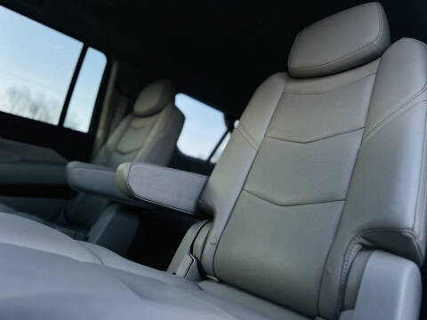 2016 Cadillac Escalade ESV Luxury Collection