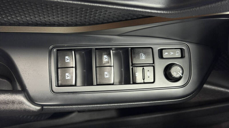 2018 Toyota C-HR XLE Premium