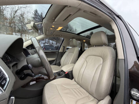 2011 Audi Q5 2.0T quattro Premium Plus