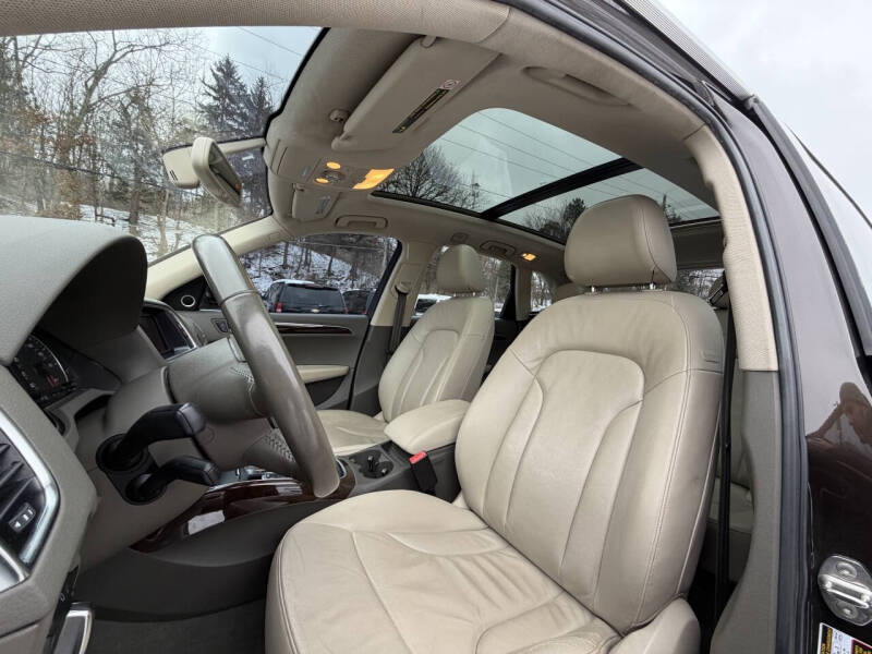 2011 Audi Q5 2.0T quattro Premium Plus