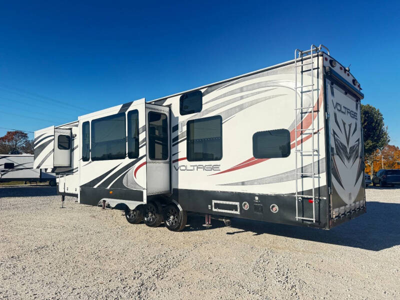 2014 Keystone RV Voltage