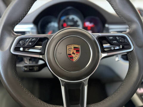 2018 Porsche Macan Turbo