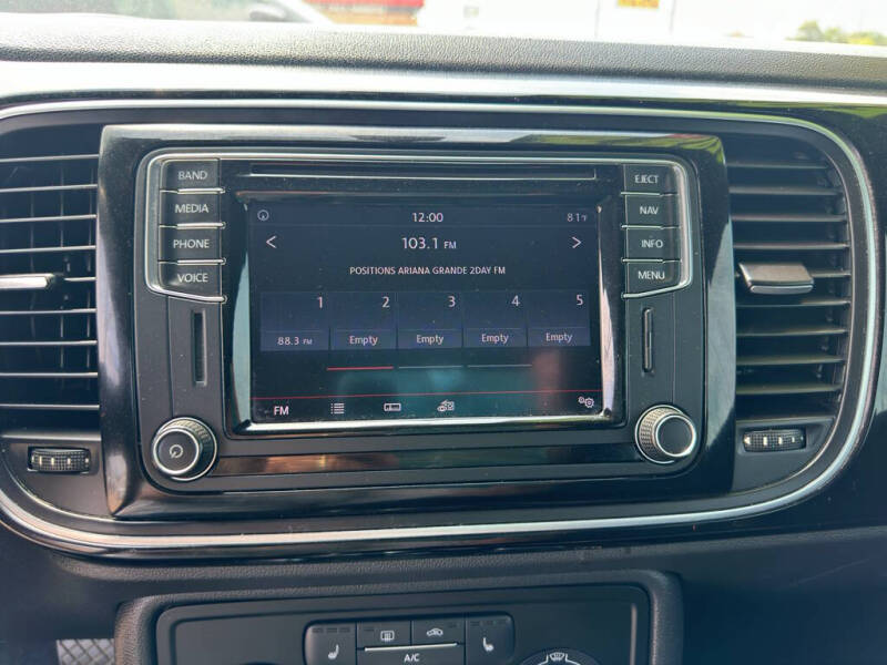 2016 Volkswagen Beetle 1.8T SE