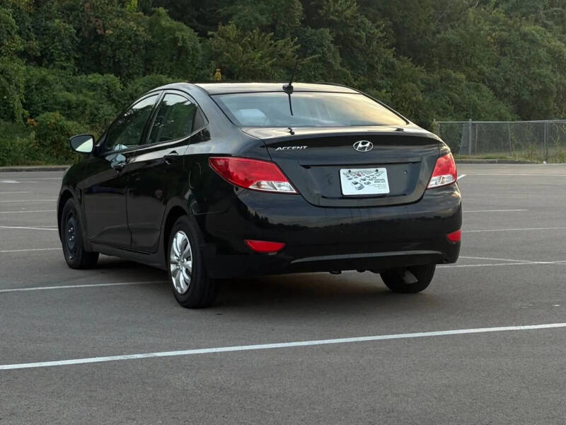 2016 Hyundai Accent SE