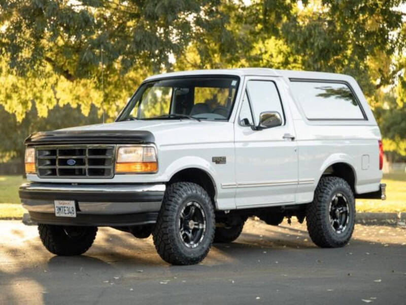 1995 Ford Bronco's photo
