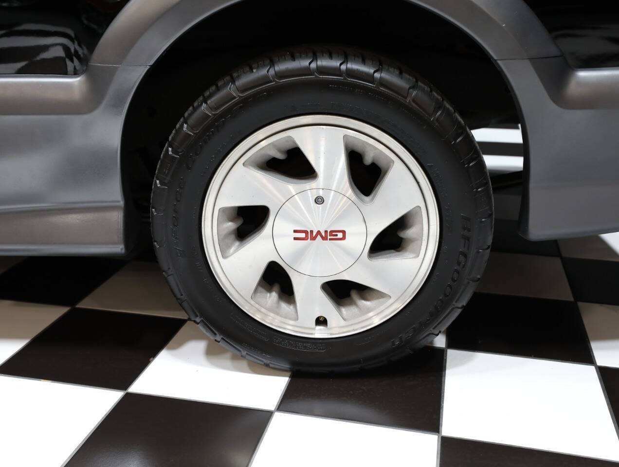 1991 GMC Syclone 29