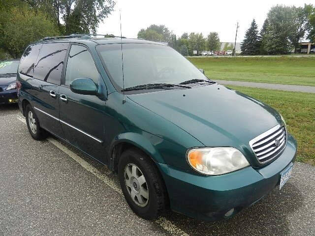 2002 Kia Sedona for sale in Hutchinson, MN