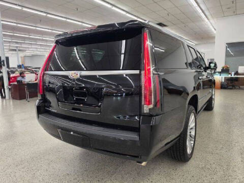 2019 Cadillac Escalade ESV Platinum