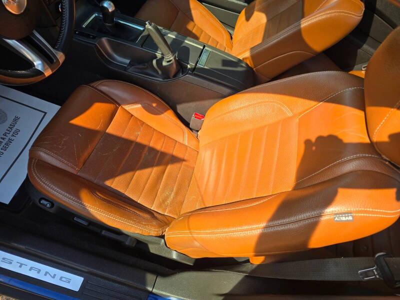 2011 Ford Mustang V6 Premium
