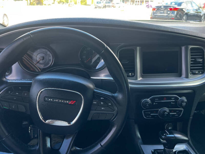 2019 Dodge Charger SXT