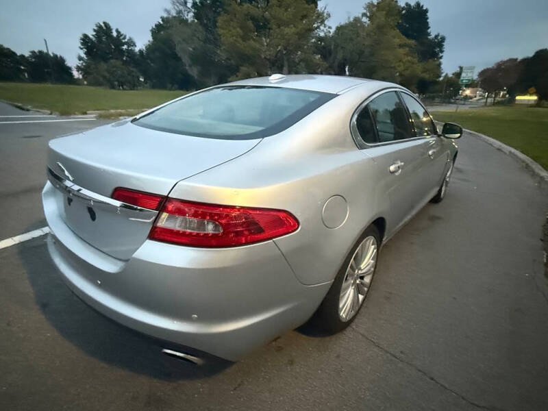 2011 Jaguar XF Premium