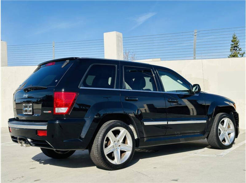 2007 Jeep Grand Cherokee SRT-8 photo 4