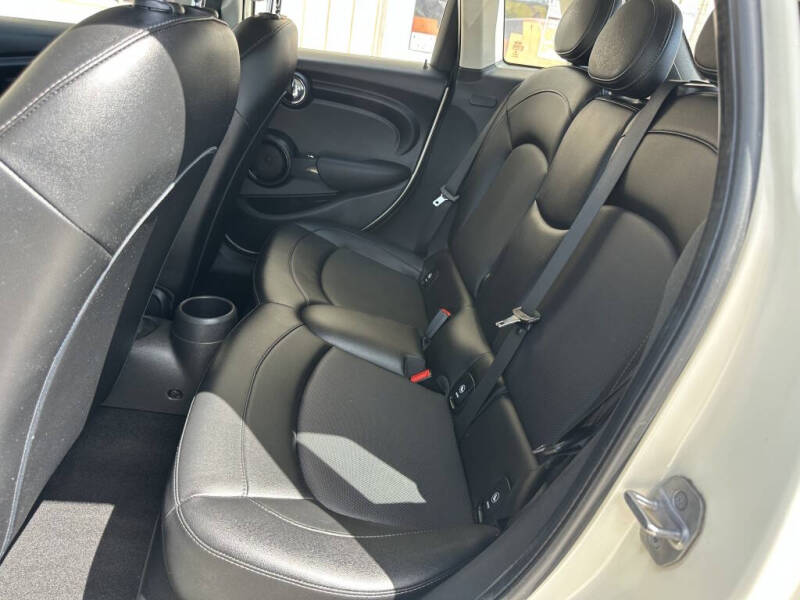 2017 MINI Hardtop 4 Door Cooper
