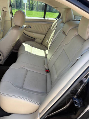 2015 Ford Taurus SEL